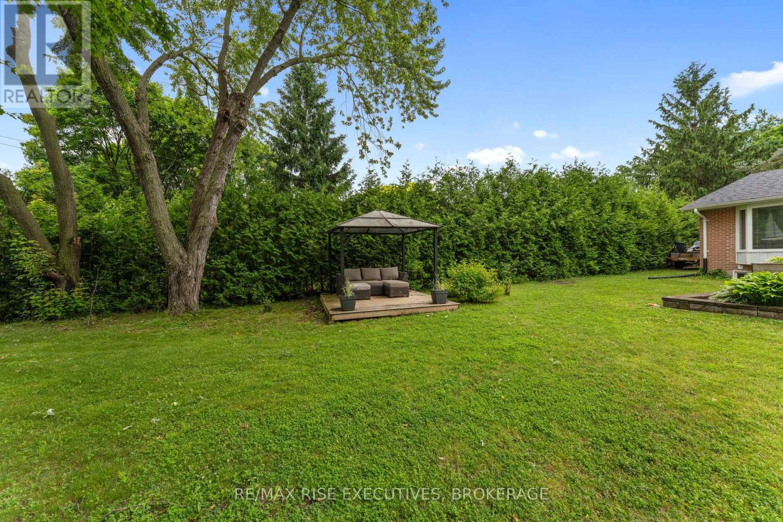 Photo 43 of 115 Fairway Hill Crescent, Kingston ON