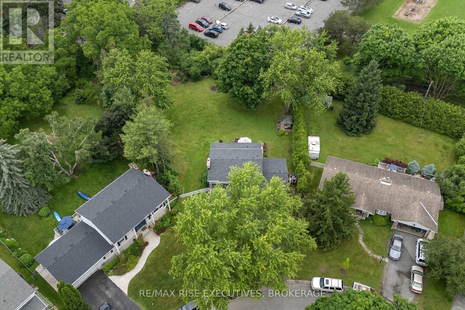 Photo 47 of 115 Fairway Hill Crescent, Kingston ON