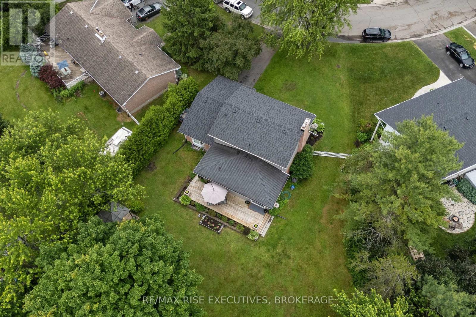 Photo 48 of 115 Fairway Hill Crescent, Kingston ON