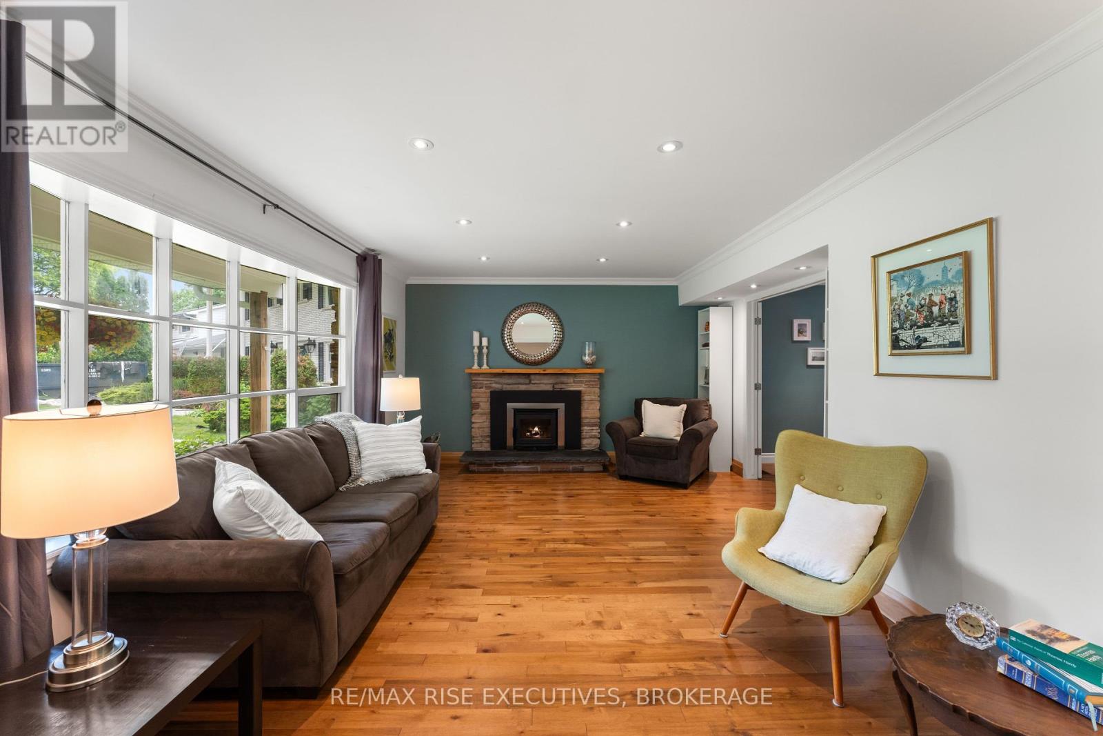 Photo 5 of 115 Fairway Hill Crescent, Kingston ON