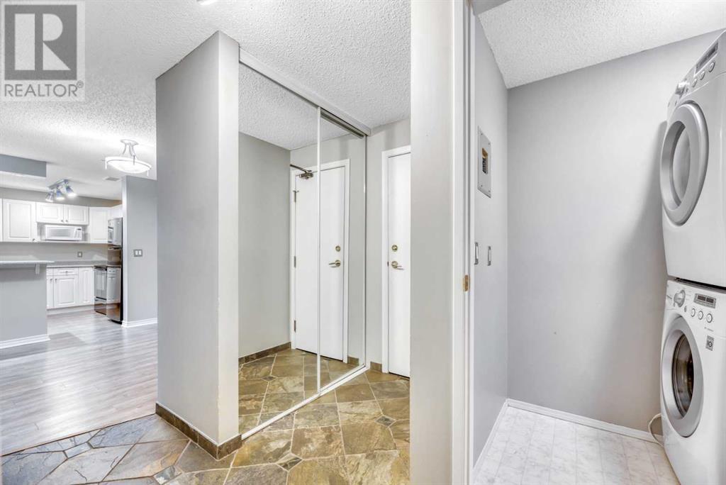 Single Family House for Sale in    Avenue SW Cliff Bungalow Calgary 