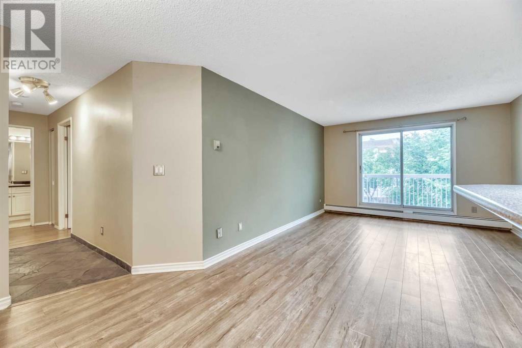 Single Family House for Sale in    Avenue SW Cliff Bungalow Calgary 