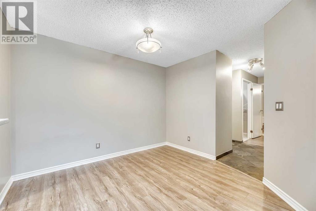 Single Family House for Sale in    Avenue SW Cliff Bungalow Calgary 