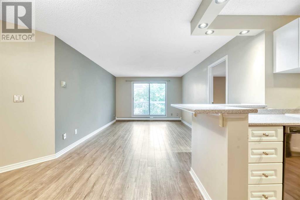 Single Family House for Sale in    Avenue SW Cliff Bungalow Calgary 