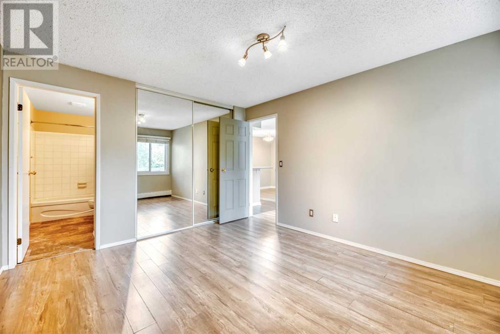 Single Family House for Sale in    Avenue SW Cliff Bungalow Calgary 