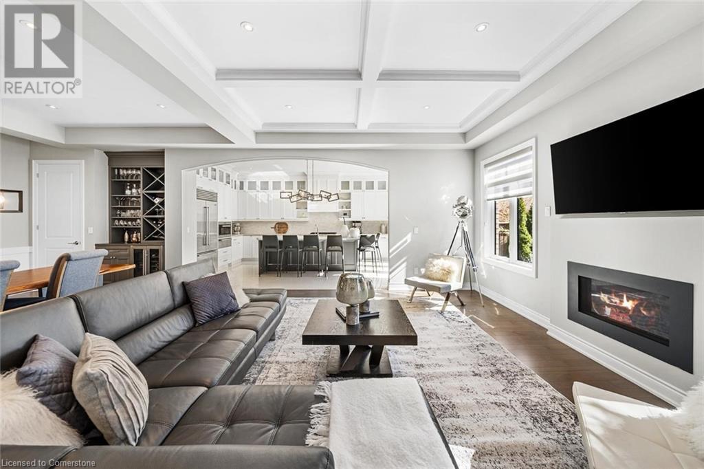 Photo 8 of 114 Waterview Common, Oakville ON