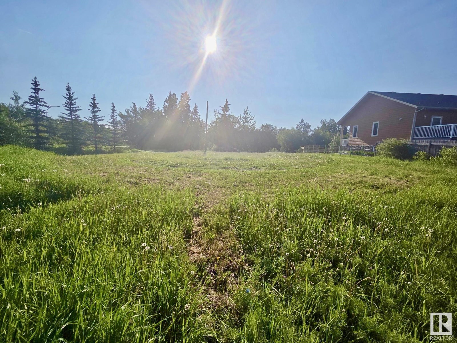 Photo 3 of 433 Swedberg St, Rural Wetaskiwin County AB