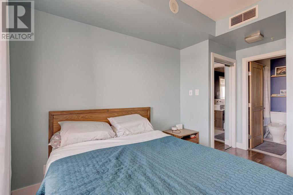 Single Family House for Sale in   Shawnee Hill SW Shawnee Slopes Calgary 