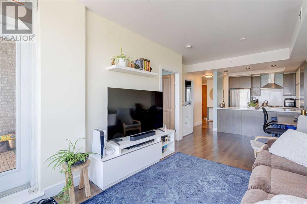 Single Family House for Sale in   Shawnee Hill SW Shawnee Slopes Calgary 