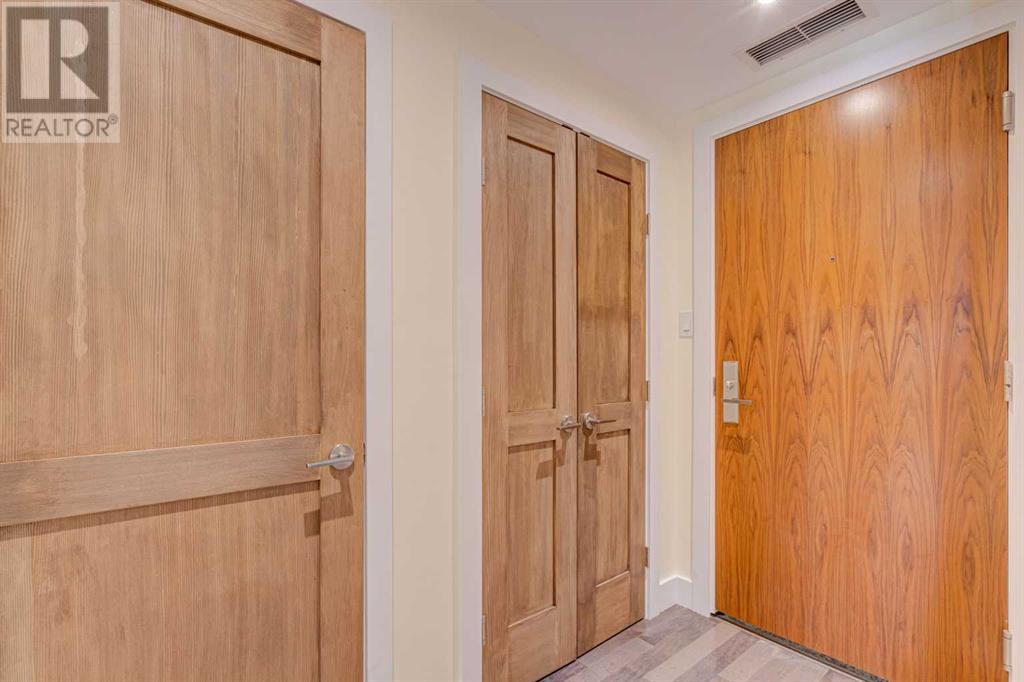 Single Family House for Sale in   Shawnee Hill SW Shawnee Slopes Calgary 