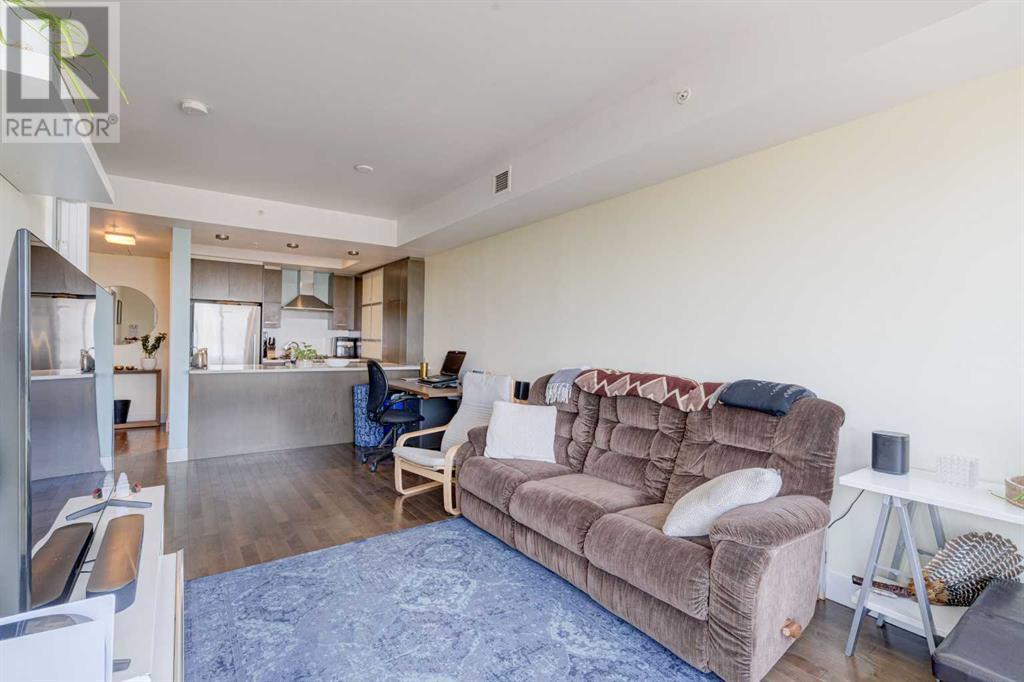 Single Family House for Sale in   Shawnee Hill SW Shawnee Slopes Calgary 