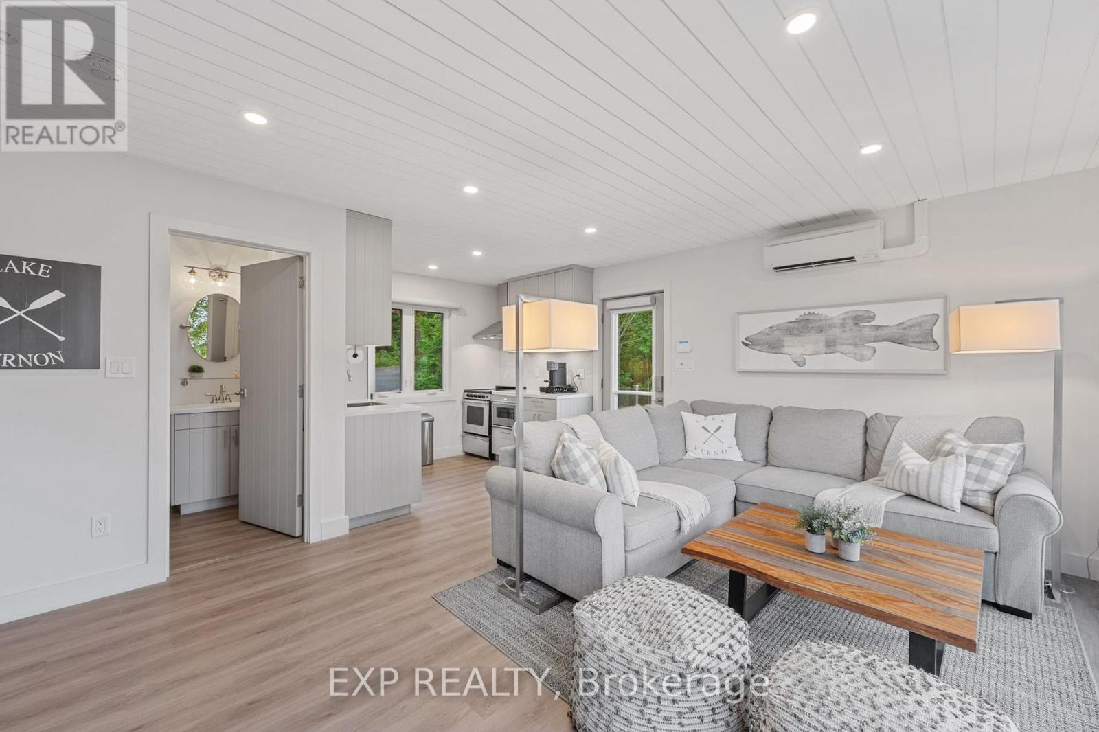 Photo 37 of 124 Claren Crescent, Huntsville ON