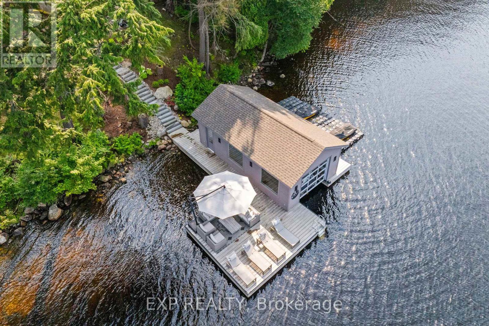Photo 4 of 124 Claren Crescent, Huntsville ON