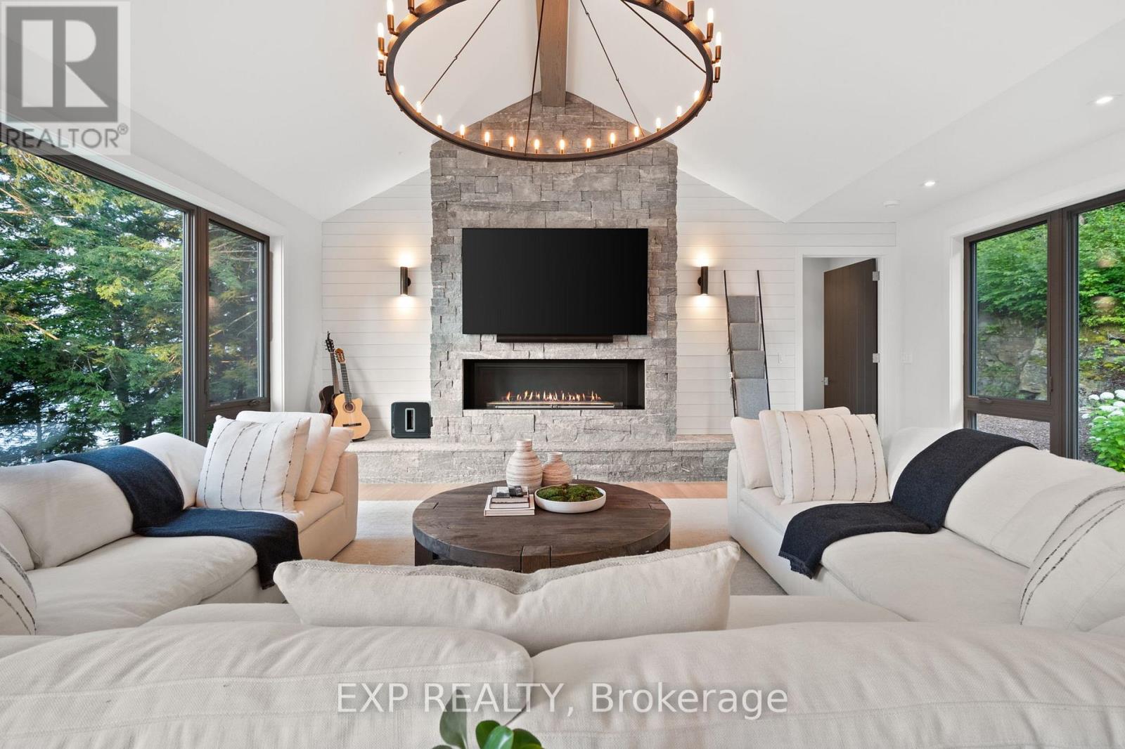 Photo 29 of 124 Claren Crescent, Huntsville ON