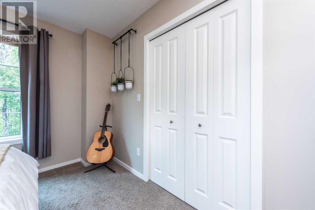 Single Family House for Sale in  Ascot Circle SW Aspen Woods Calgary 