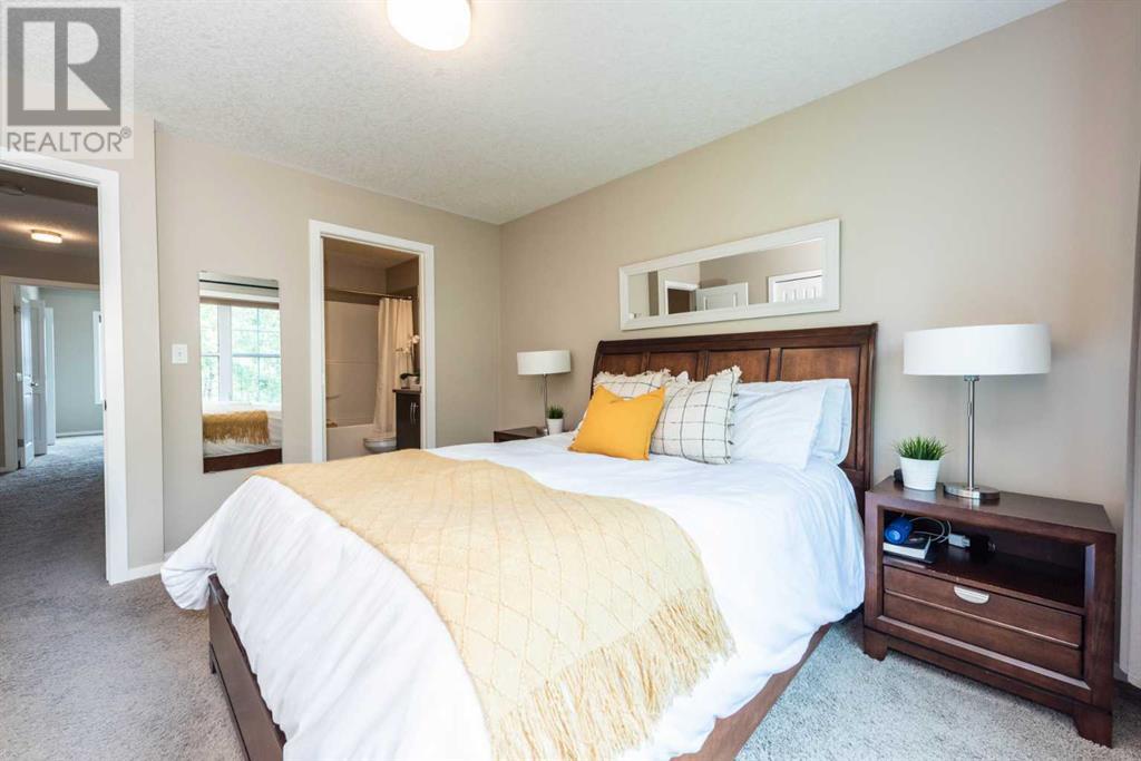Single Family House for Sale in  Ascot Circle SW Aspen Woods Calgary 
