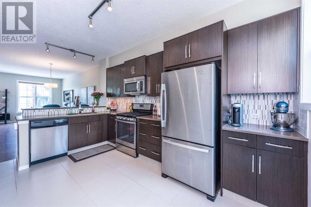 Single Family House for Sale in  Ascot Circle SW Aspen Woods Calgary 
