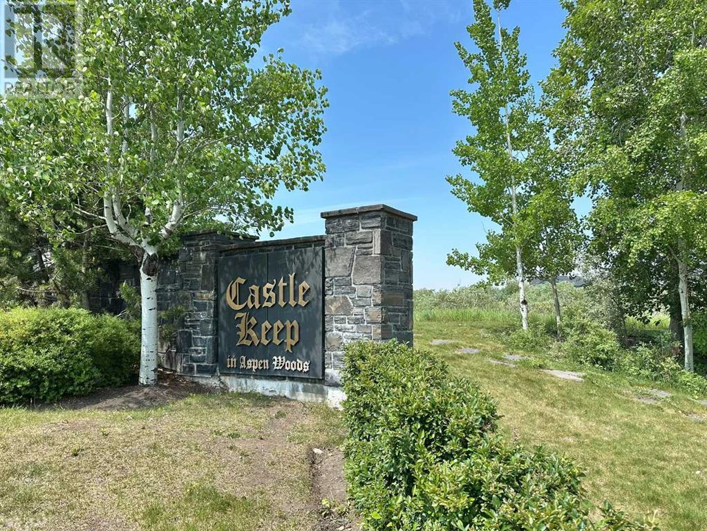 Single Family House for Sale in  Ascot Circle SW Aspen Woods Calgary 