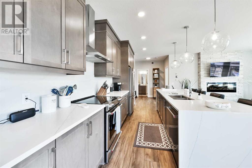 Single Family House for Sale in    Avenue SW Springbank Hill Calgary 