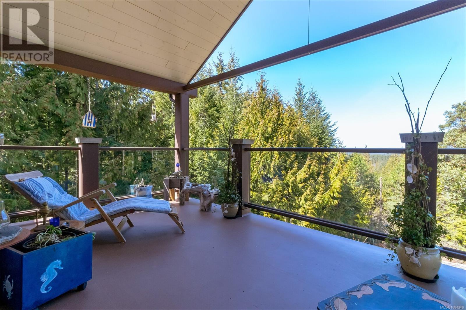 Photo 9 of 1860 Ashling Rd, Qualicum Beach BC