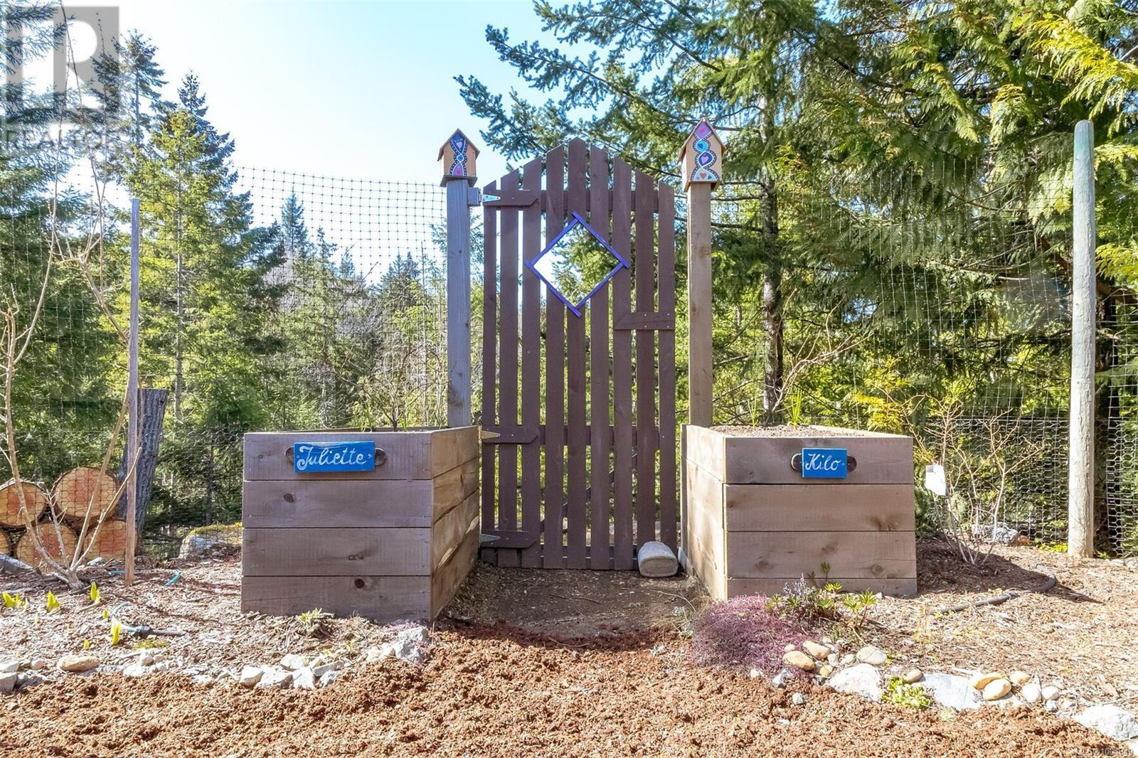 Photo 72 of 1860 Ashling Rd, Qualicum Beach BC