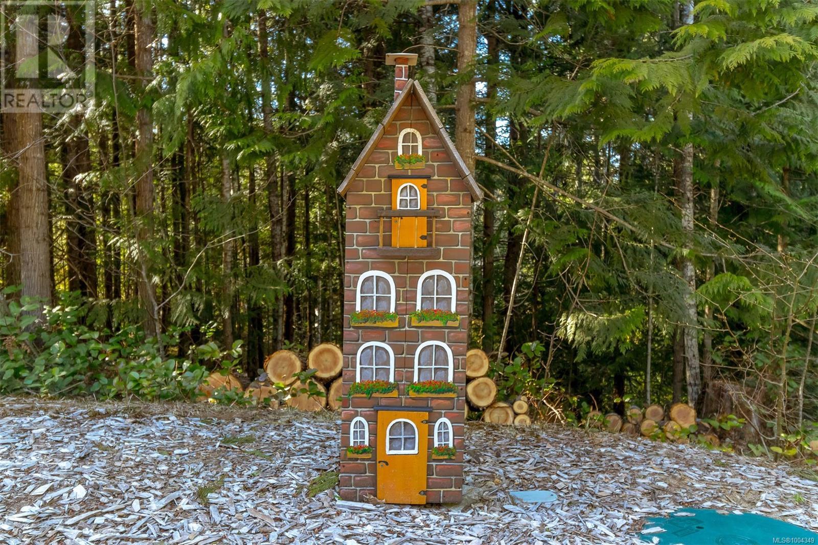 Photo 74 of 1860 Ashling Rd, Qualicum Beach BC