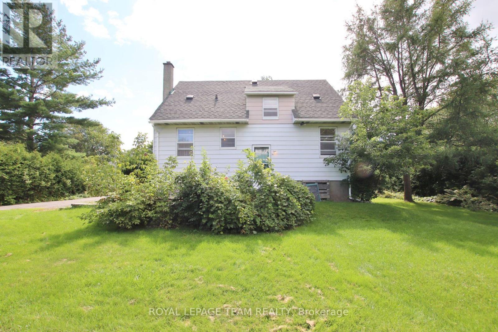 Photo 2 of 113 Rita Avenue, Ottawa ON