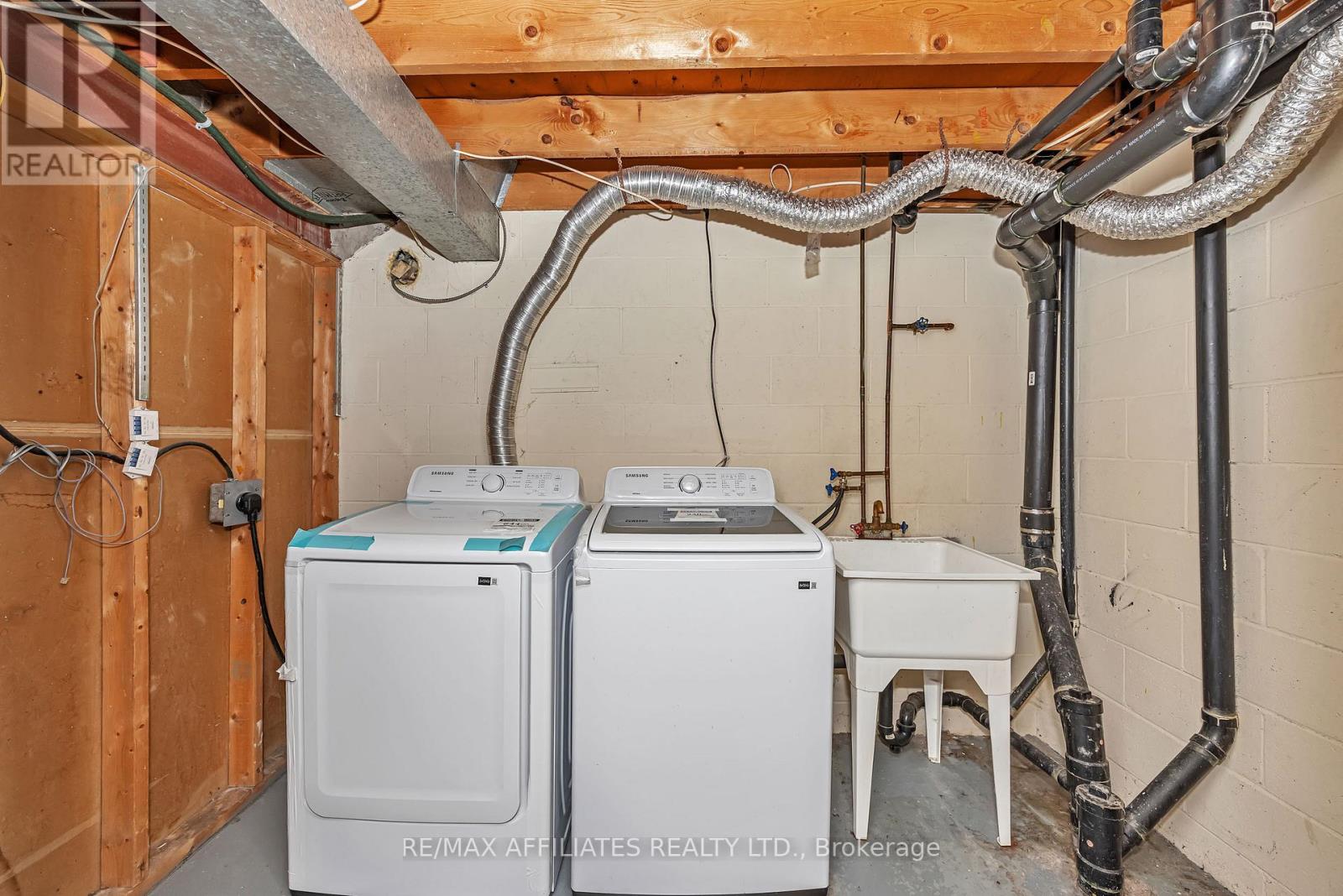 Photo 31 of 67 392 Garden Glen Private, Ottawa ON