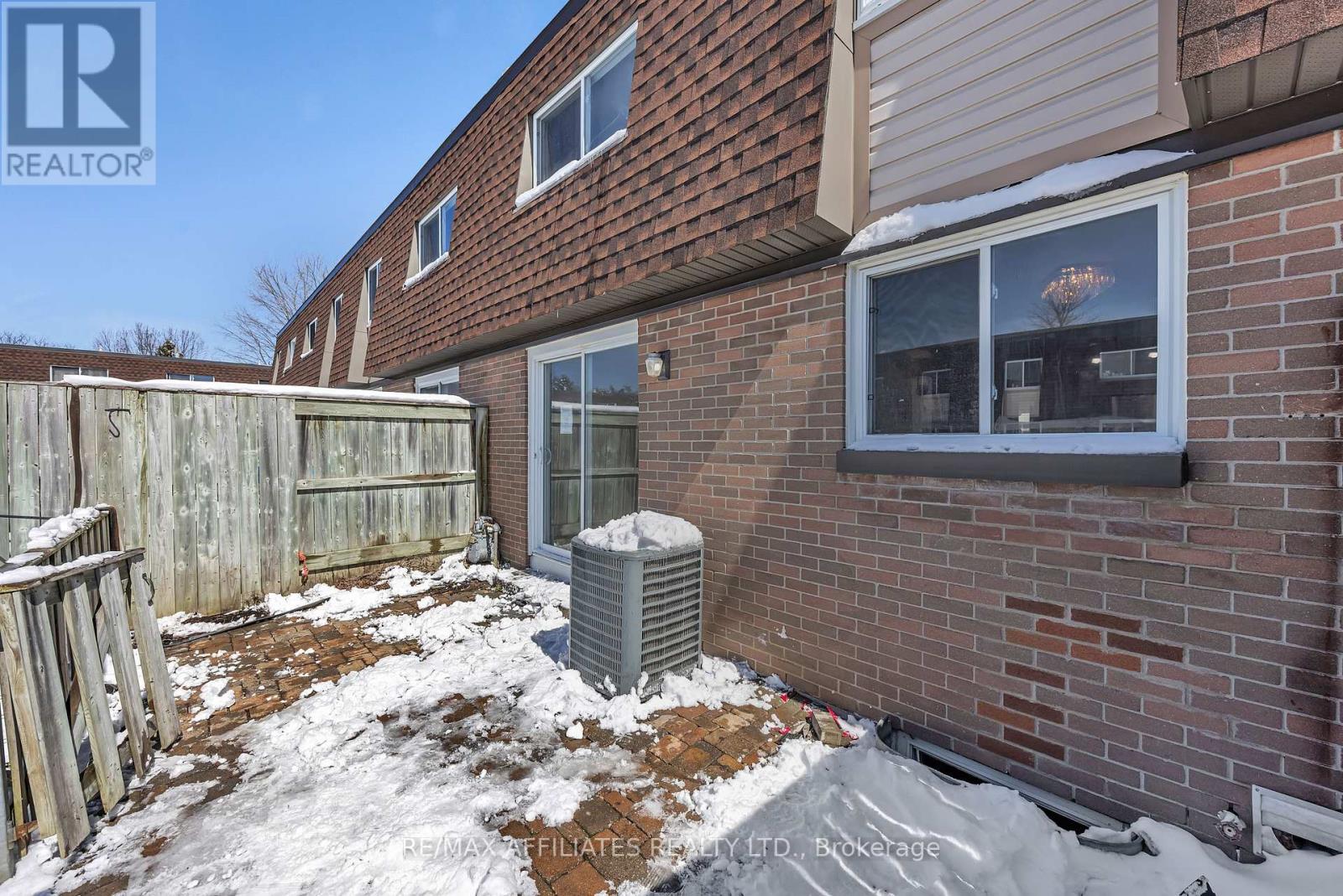 Photo 23 of 67 392 Garden Glen Private, Ottawa ON