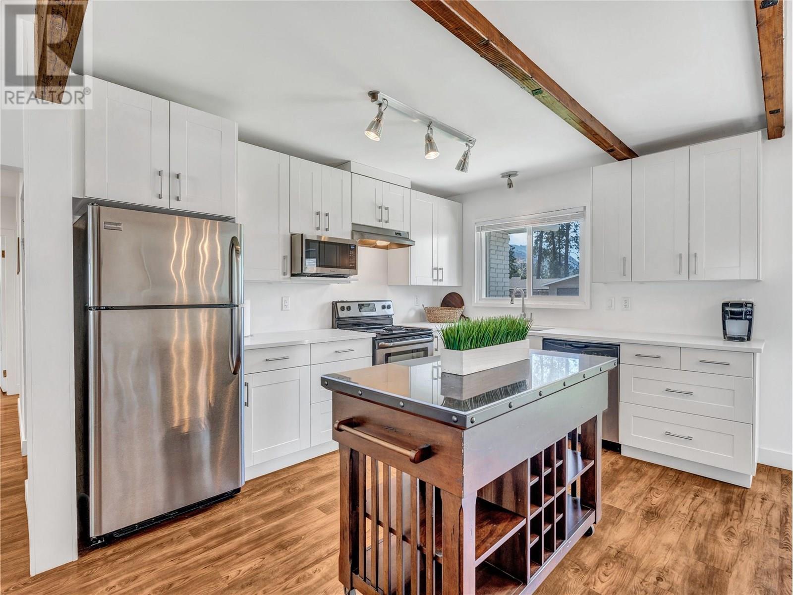 198 YORKTON Avenue, Penticton