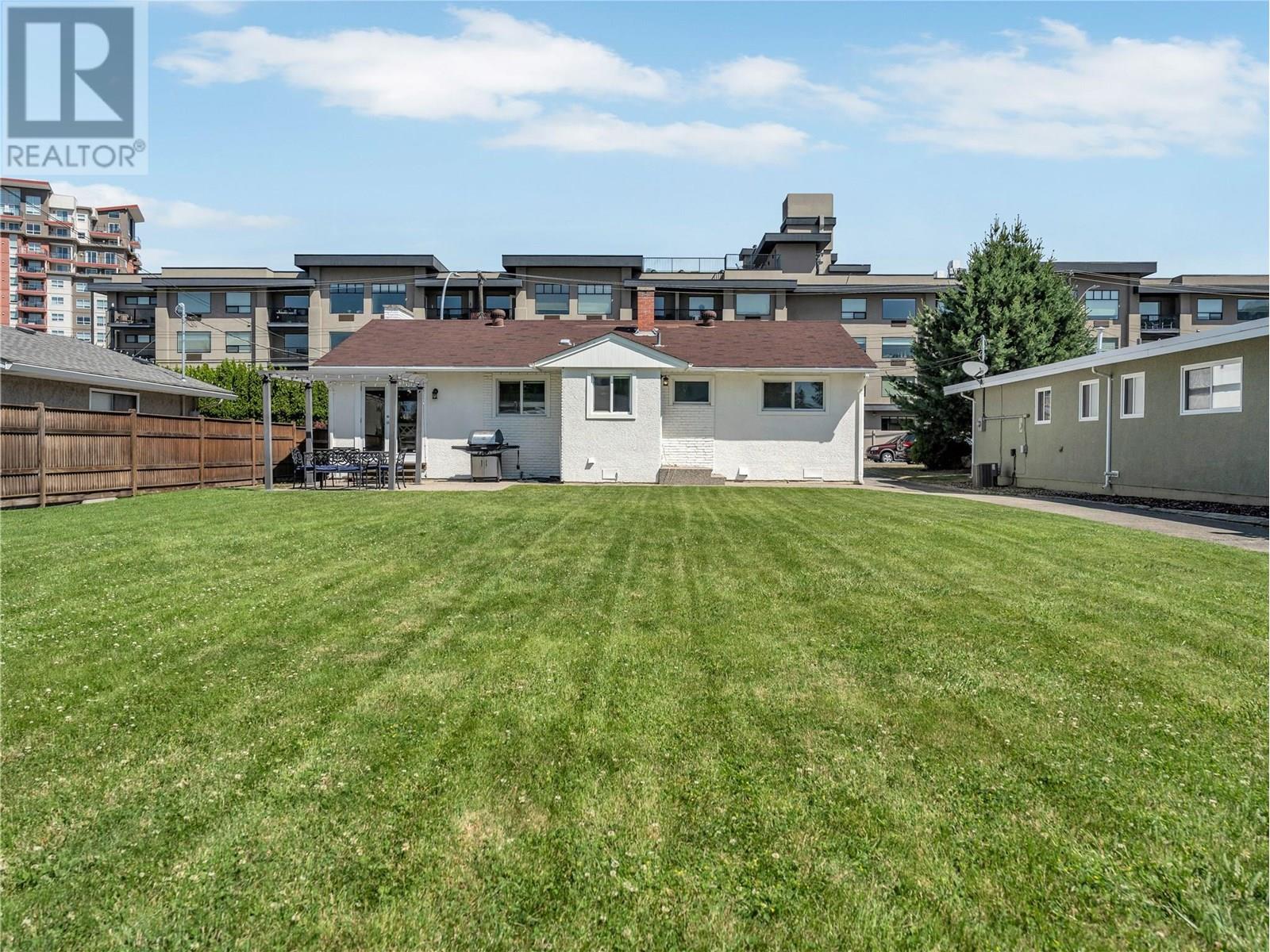 198 YORKTON Avenue, Penticton