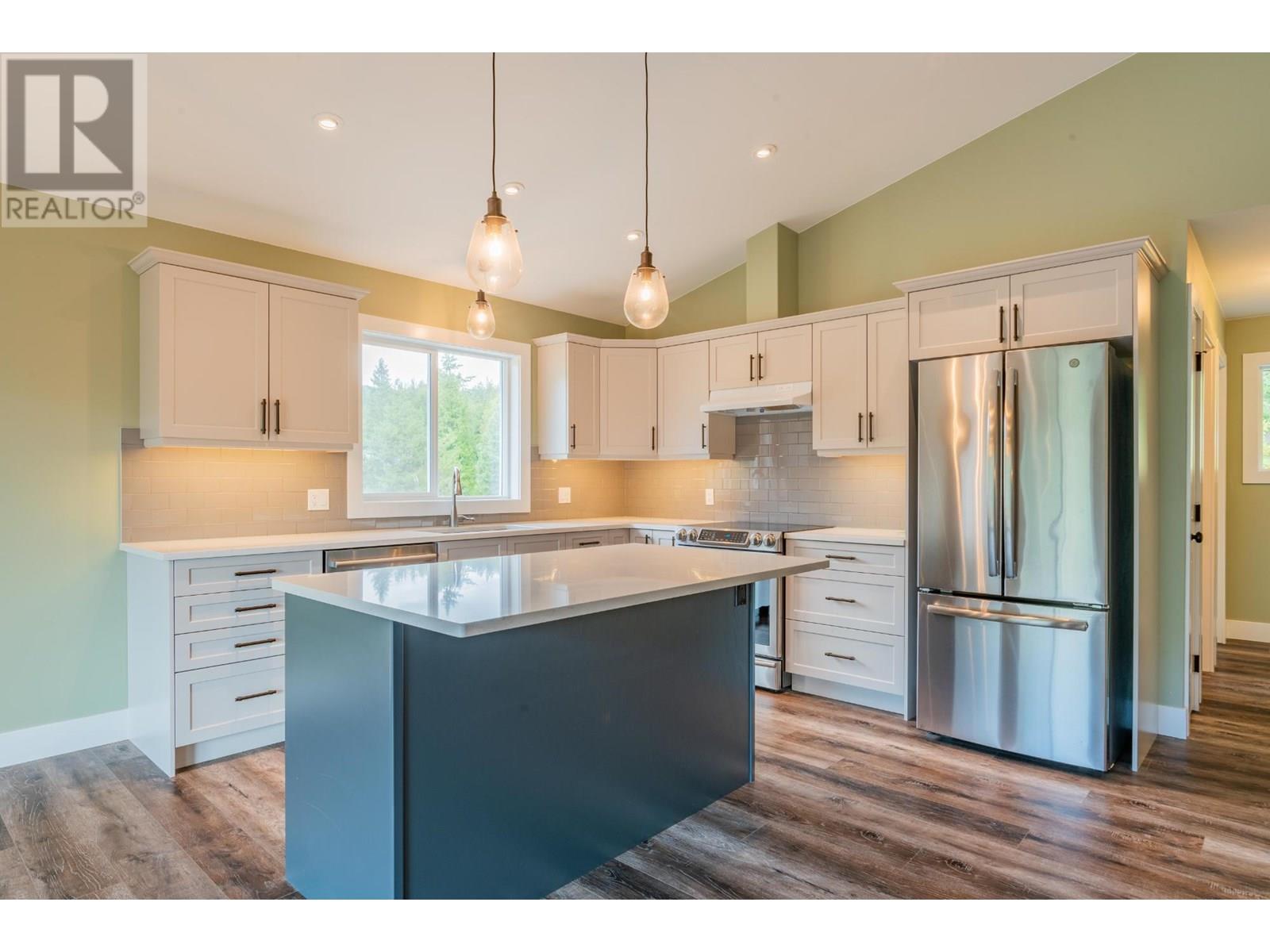 1955 SANDY Road, Castlegar