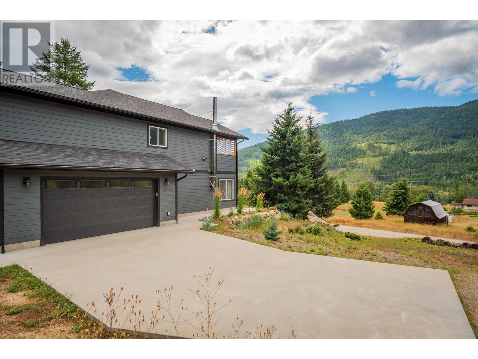 1955 SANDY Road, Castlegar