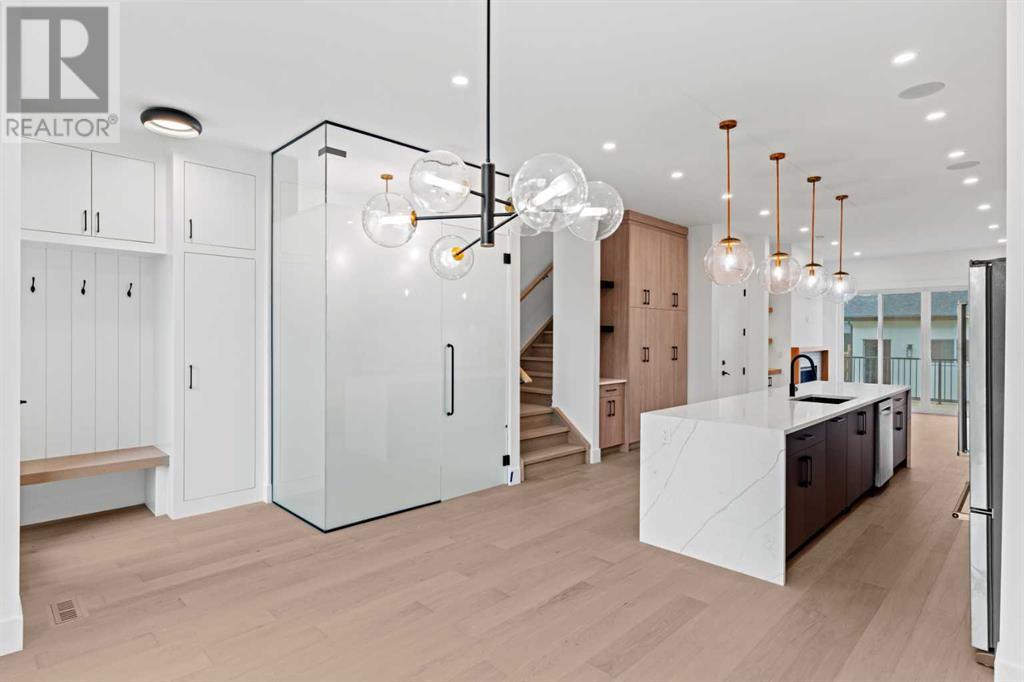 Single Family House for Sale in   Avenue NW West Hillhurst Calgary 