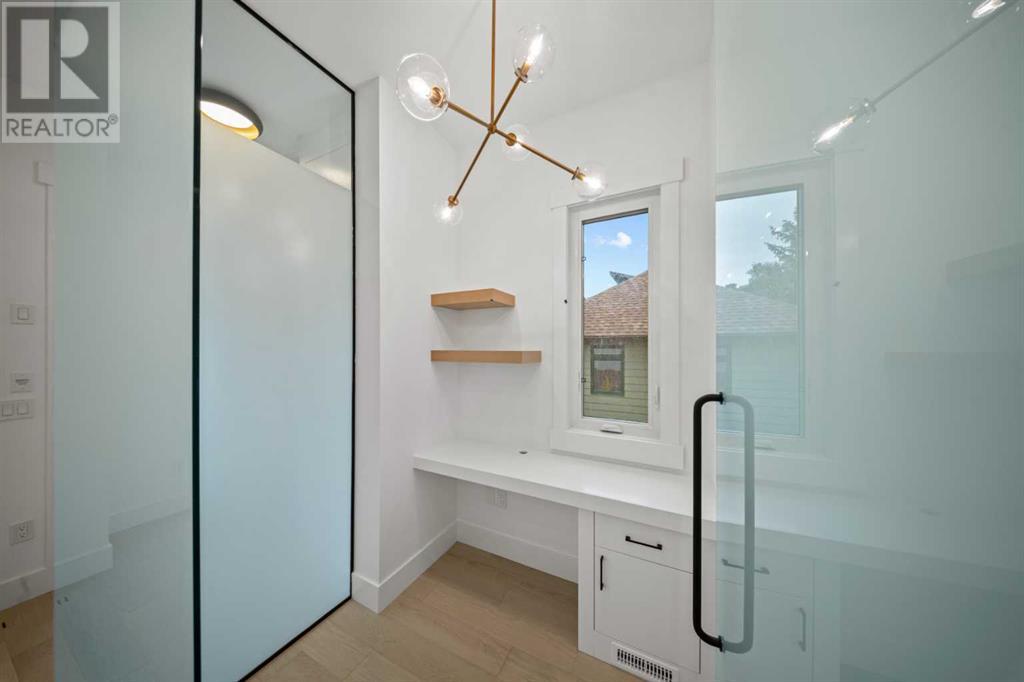 Single Family House for Sale in   Avenue NW West Hillhurst Calgary 