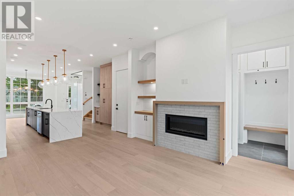 Single Family House for Sale in   Avenue NW West Hillhurst Calgary 
