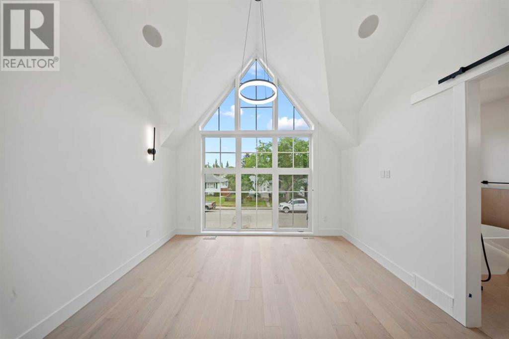Single Family House for Sale in   Avenue NW West Hillhurst Calgary 