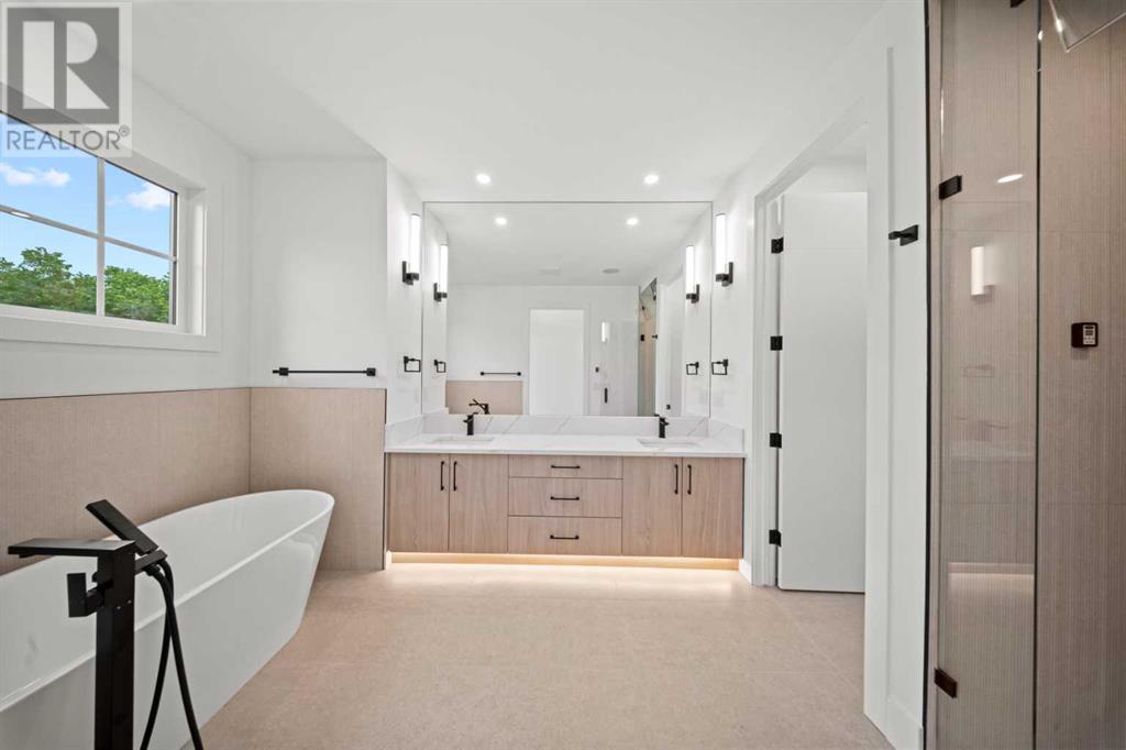 Single Family House for Sale in   Avenue NW West Hillhurst Calgary 