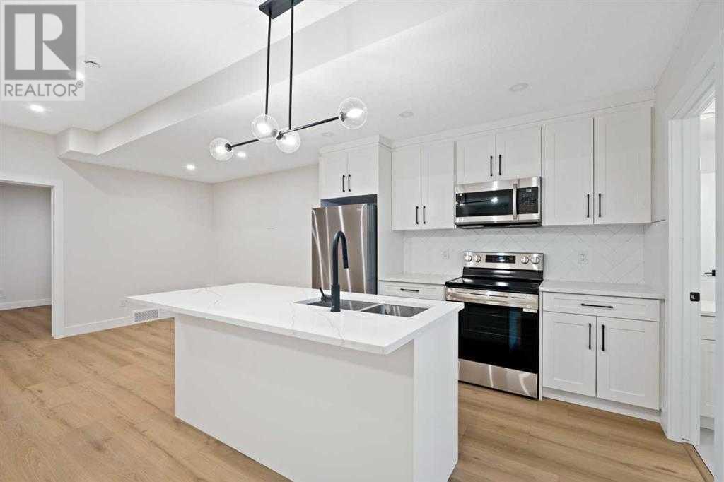 Single Family House for Sale in   Avenue NW West Hillhurst Calgary 