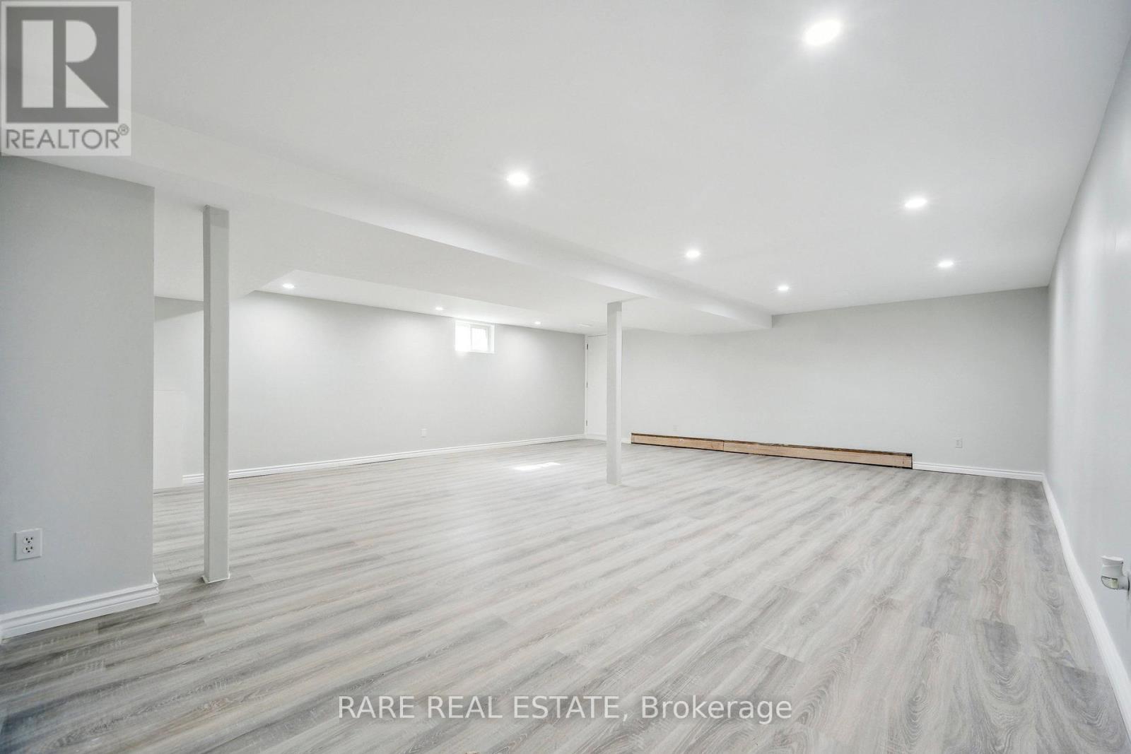 Photo 13 of 314 Laughton Crescent, Strathroycaradoc ON