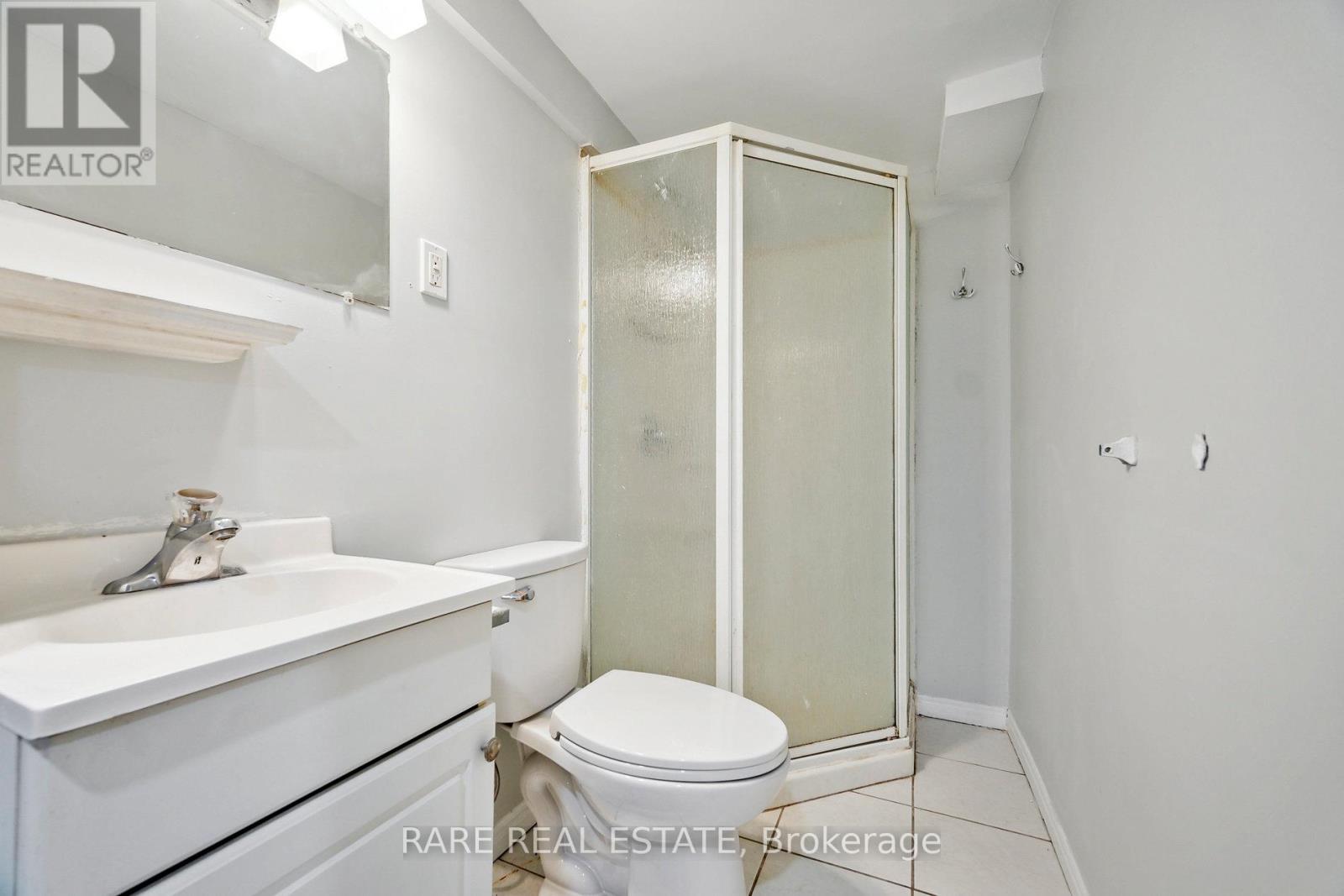 Photo 4 of 314 Laughton Crescent, Strathroycaradoc ON