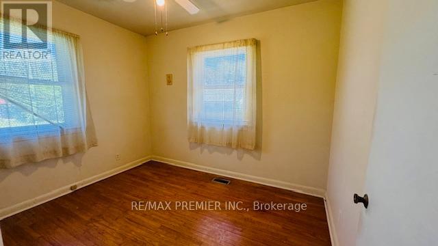 Photo 11 of 42 Gailmont Drive, Hamilton ON