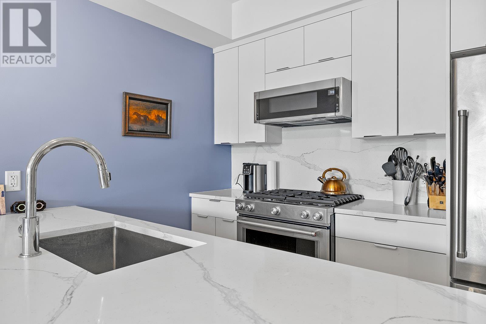#204 2627 GORE STREET - Image 9