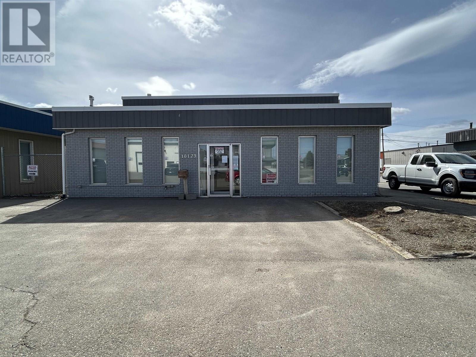 10123 95 AVENUE, Fort St. John — photo 2