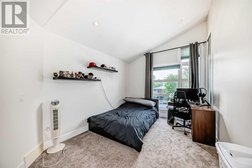 Single Family House for Sale in   Avenue NE Tuxedo Park Calgary 