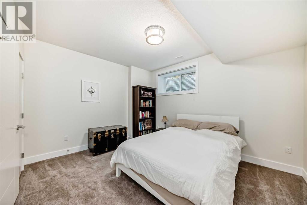 Single Family House for Sale in   Avenue NE Tuxedo Park Calgary 