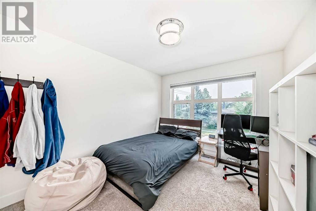 Single Family House for Sale in   Avenue NE Tuxedo Park Calgary 