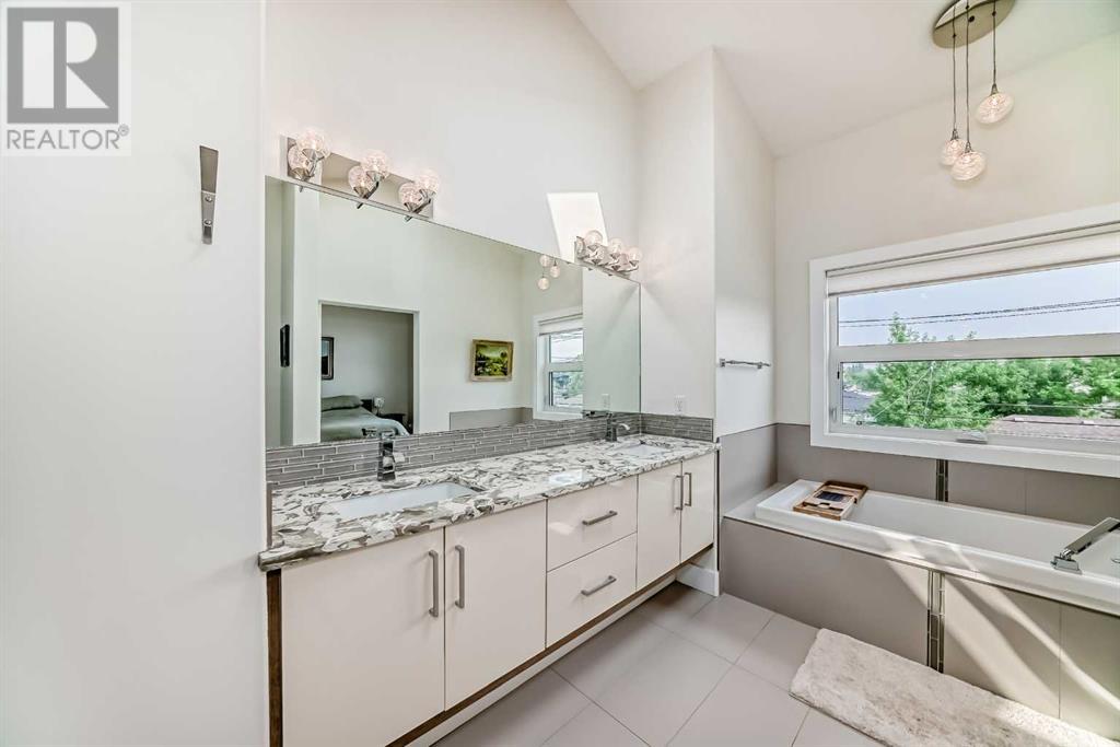 Single Family House for Sale in   Avenue NE Tuxedo Park Calgary 