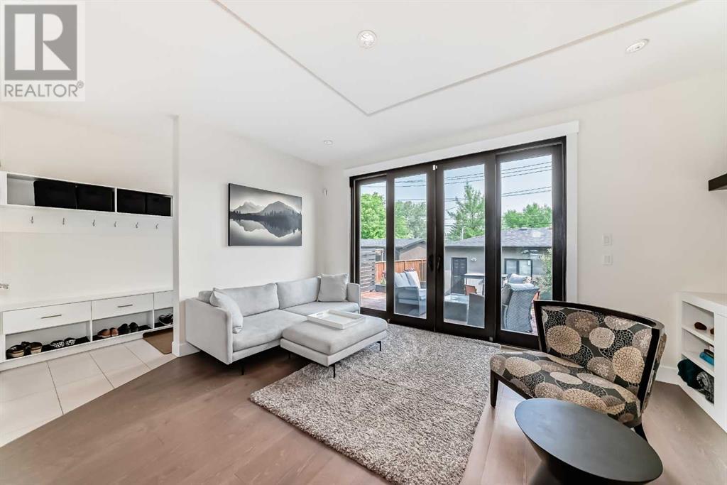 Single Family House for Sale in   Avenue NE Tuxedo Park Calgary 