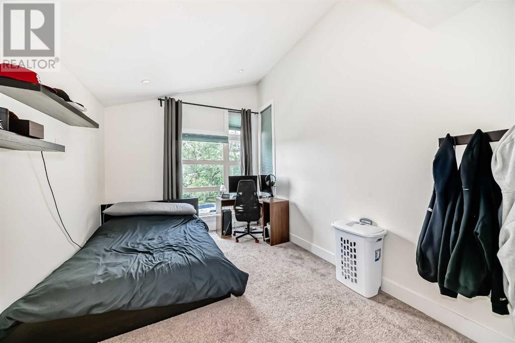 Single Family House for Sale in   Avenue NE Tuxedo Park Calgary 